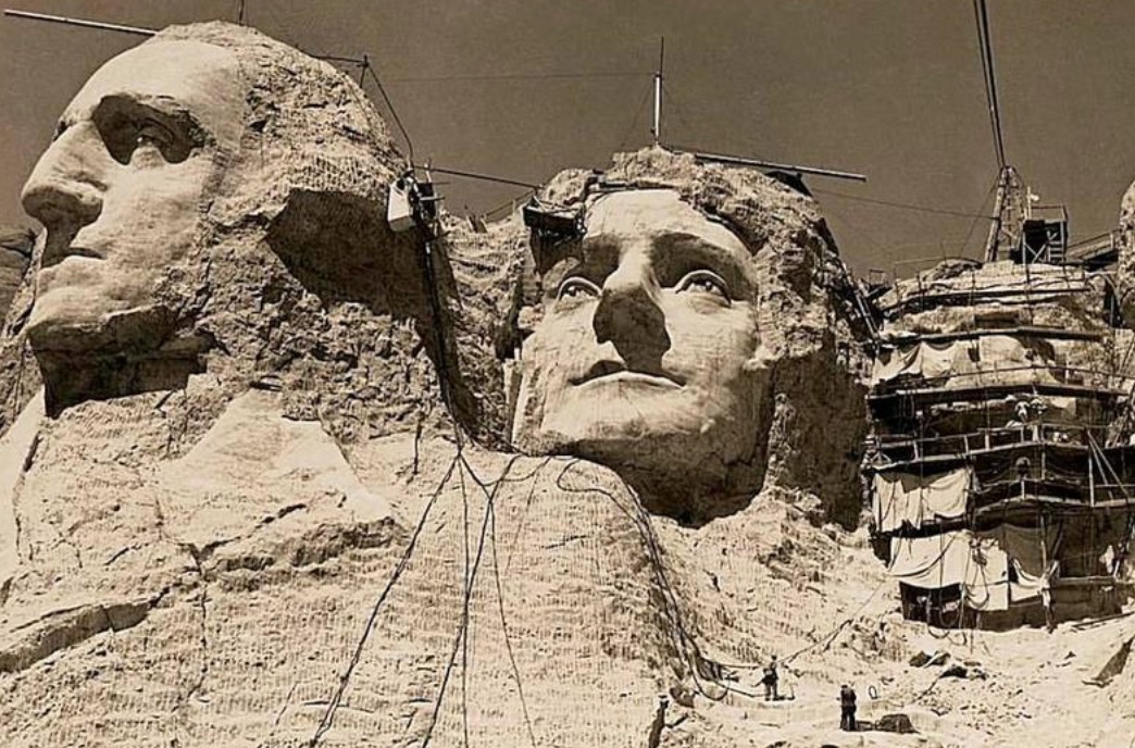 拉什莫尔山（Mount Rushmore）建筑图片：历史，事实和完成时间的琐事
