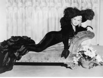 湄西（Mae West）：原始的坏女孩