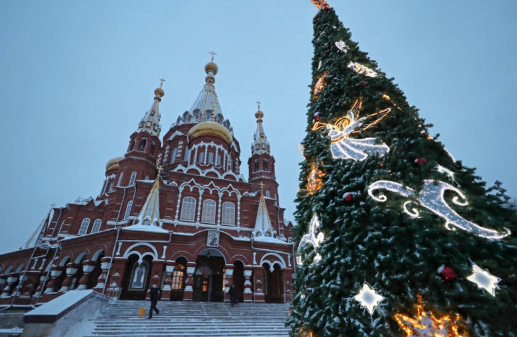 新年的树：它们像圣诞树，但俄语