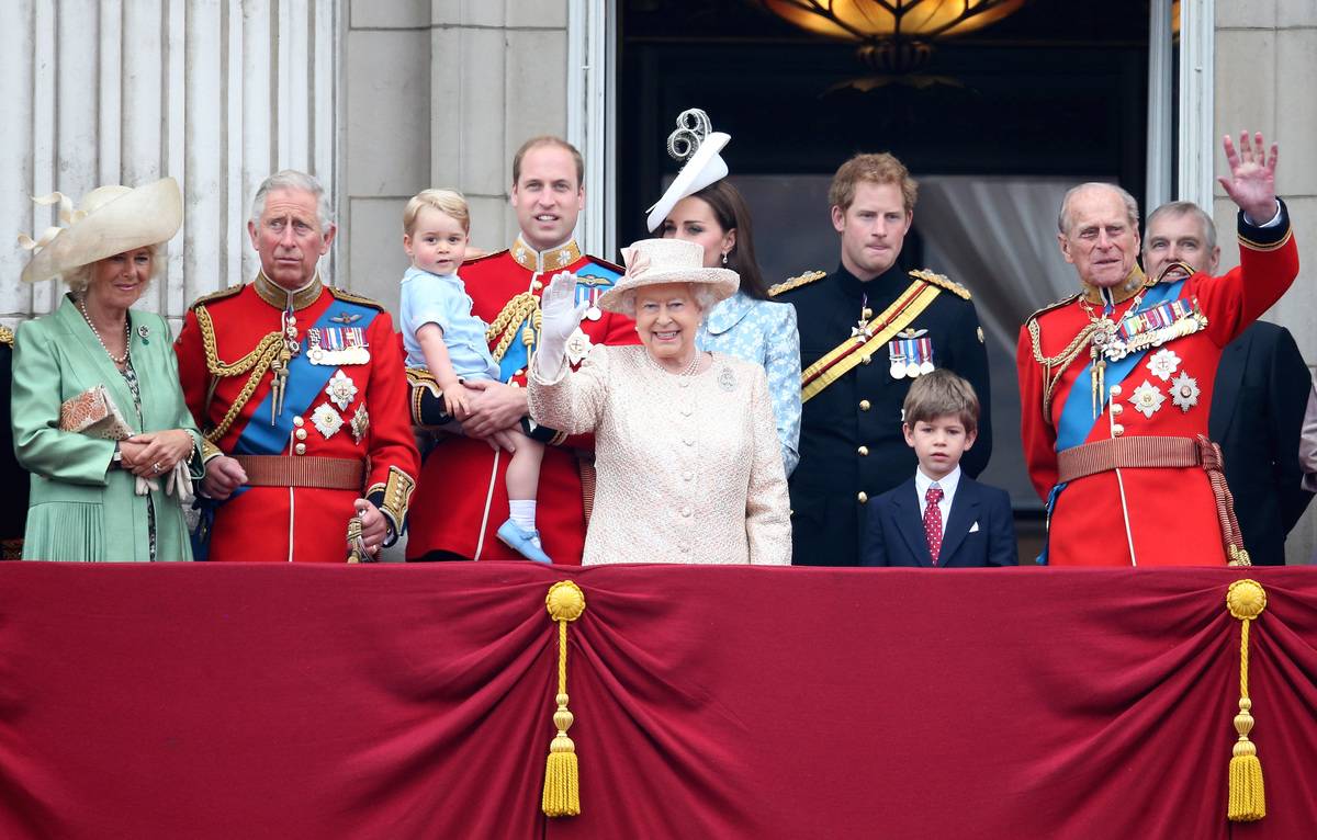 英国王室最奇怪的职责和规则